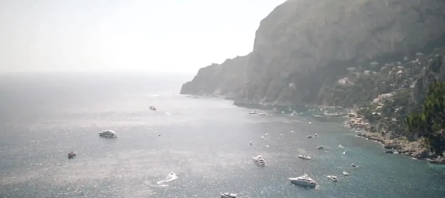 Fotogramma 7 del video: la costa campana vista dalla barca
